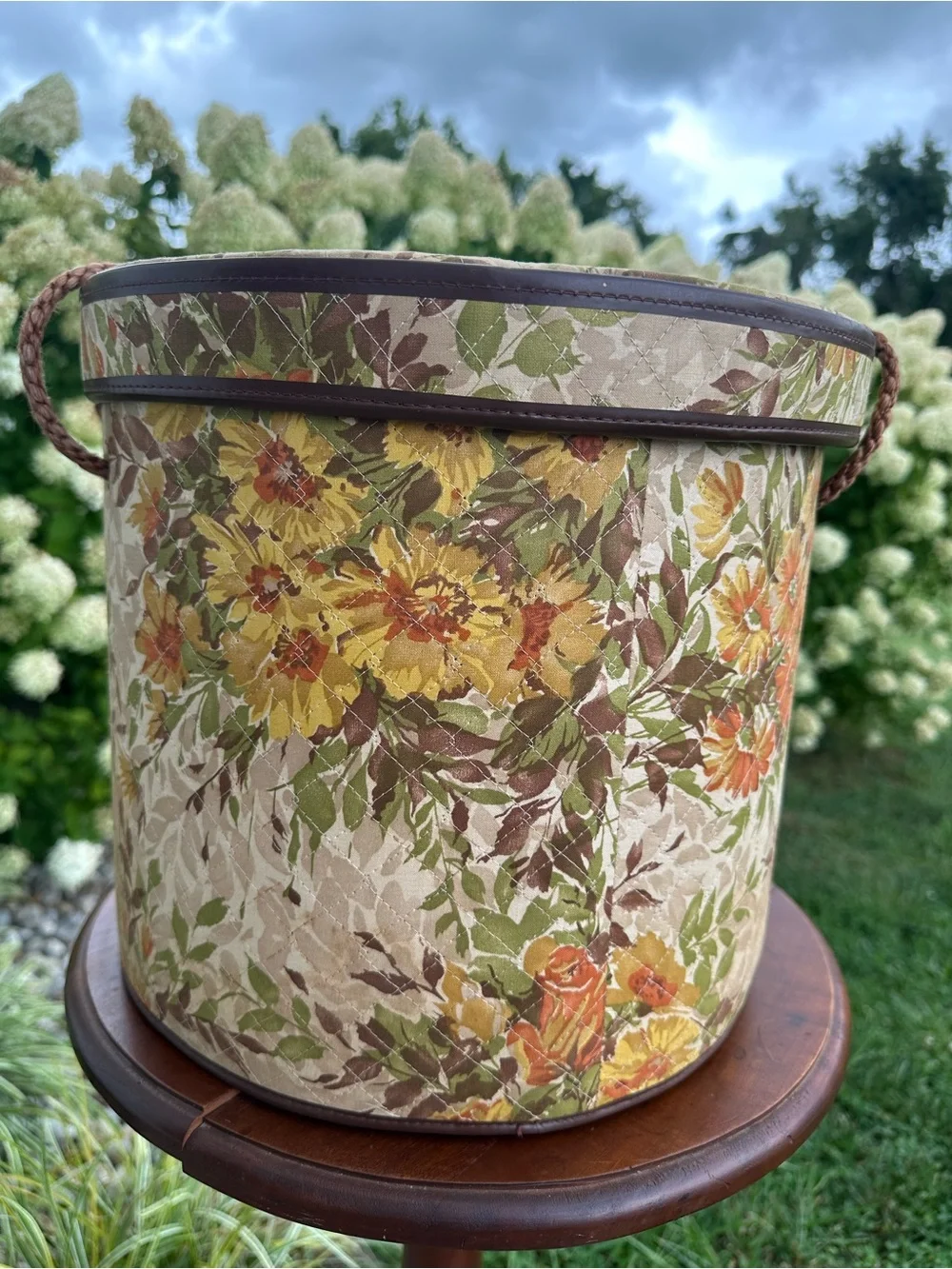 Vintage Floral Hat Box with Brown Rope Handle - Cream and Yellow